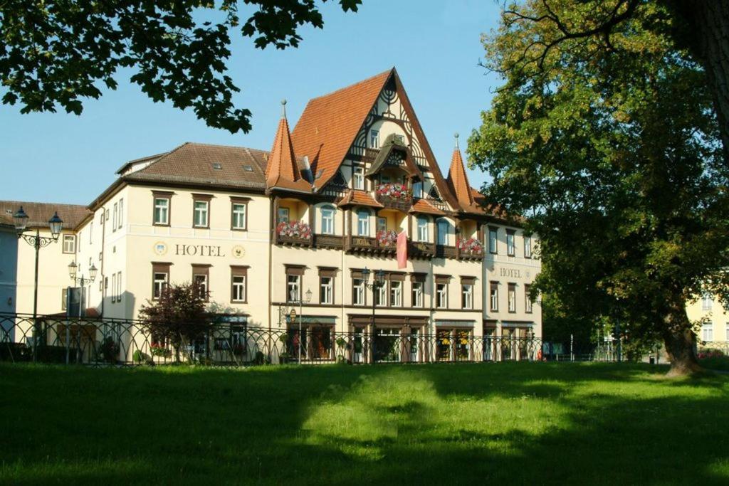 Hotel Saechsischer Hof Meiningen Bagian luar foto