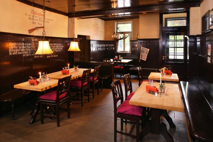 Hotel Saechsischer Hof Meiningen Bagian luar foto