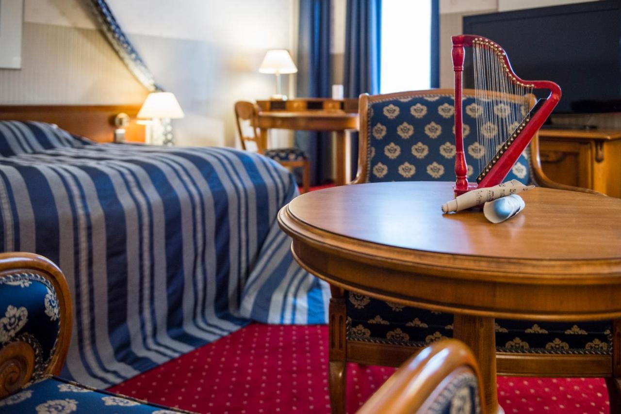 Hotel Saechsischer Hof Meiningen Bagian luar foto