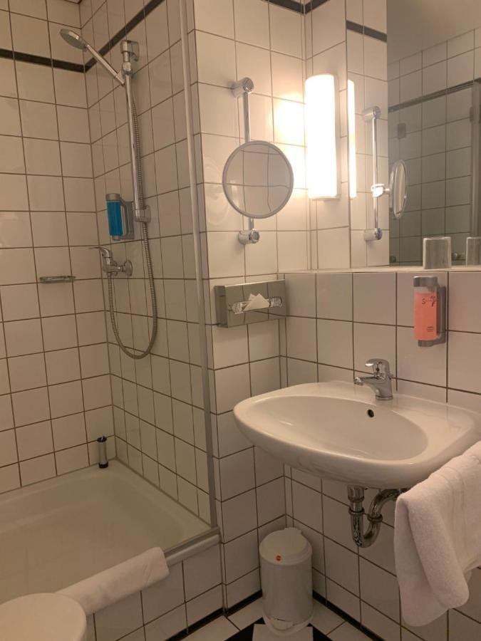Hotel Saechsischer Hof Meiningen Bagian luar foto