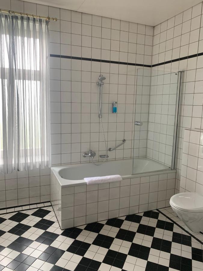 Hotel Saechsischer Hof Meiningen Bagian luar foto